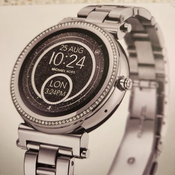 Michael kors MKT5020 Sofie Smart Watch - Picture 5 of 5